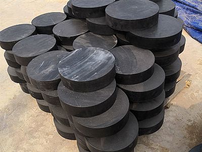 阜康市板式橡胶支座由若干层橡胶片与薄钢板经加压硫化